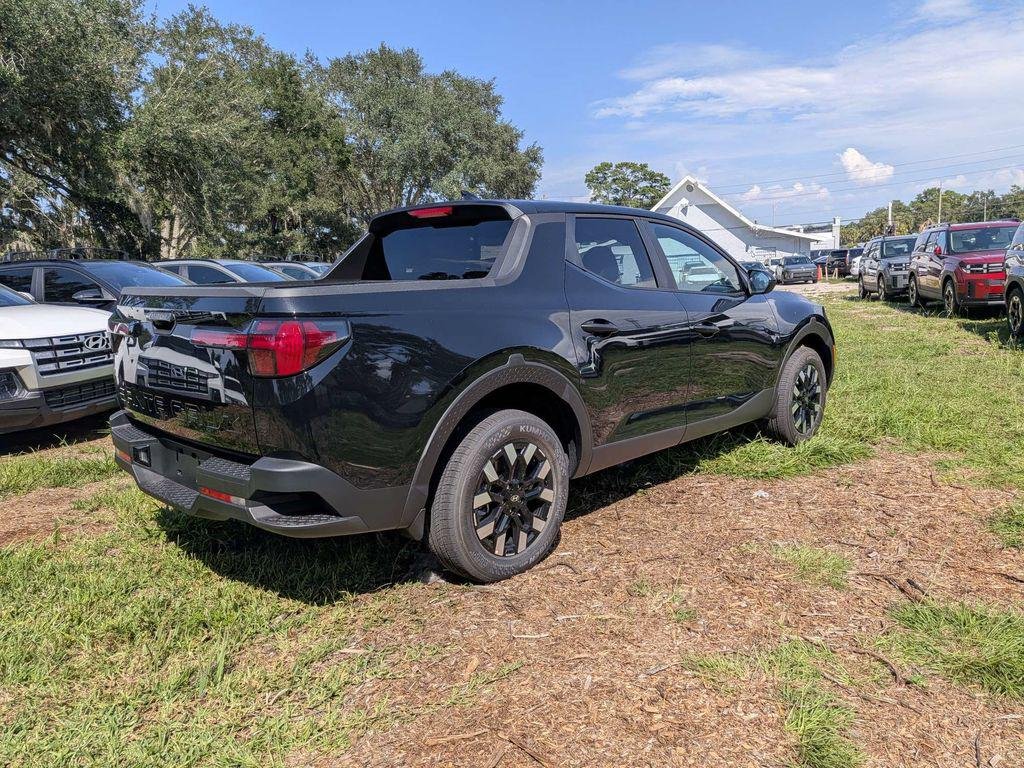 New 2027 Black Hyundai SE FWD image 3