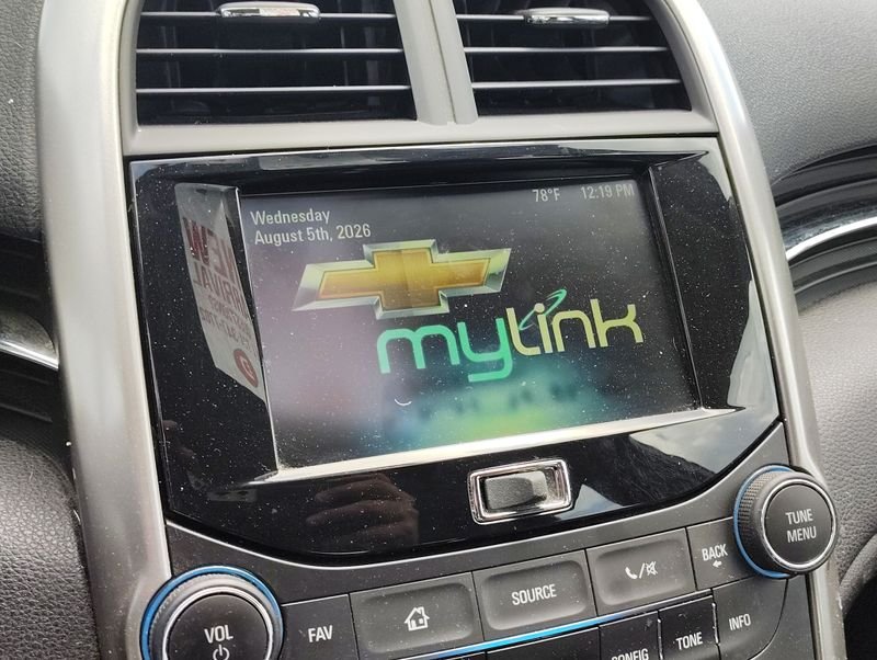 Used 2015 Purple Chevrolet LT image 14
