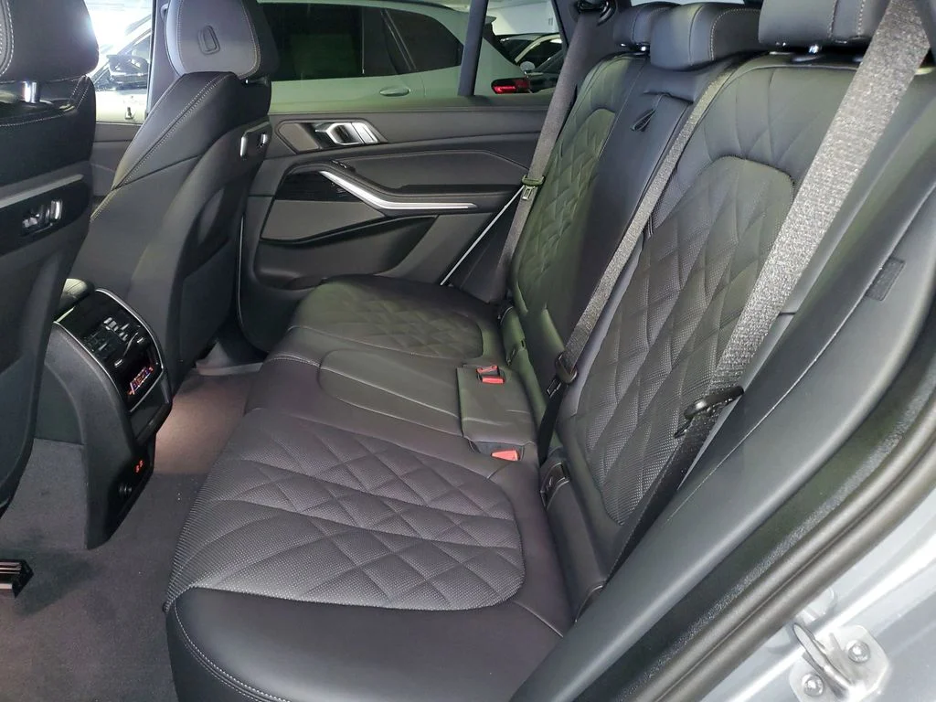 Used 2026 Gray BMW sDrive40i image 11
