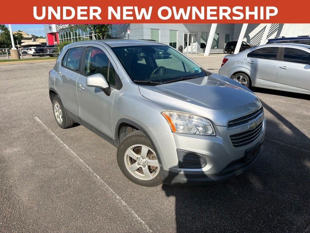 Used 2016 Silver Chevrolet LS image 1