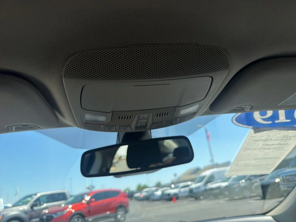 Used 2019 Gray Ford SE image 30