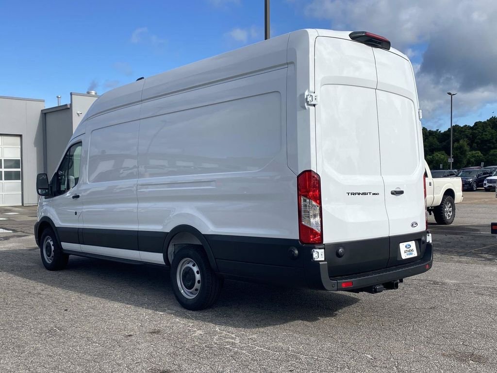 New 2026 Oxford White Ford Cargo Van image 5
