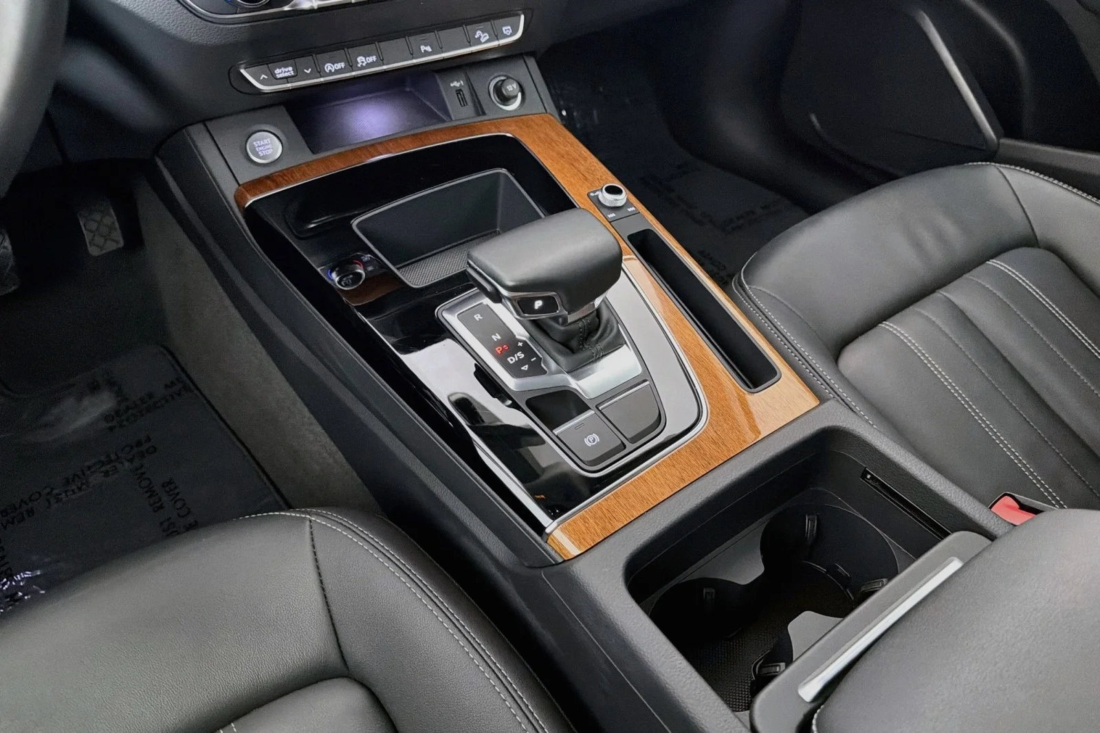 Used 2022 Mythos Black Metallic Audi S line image 6