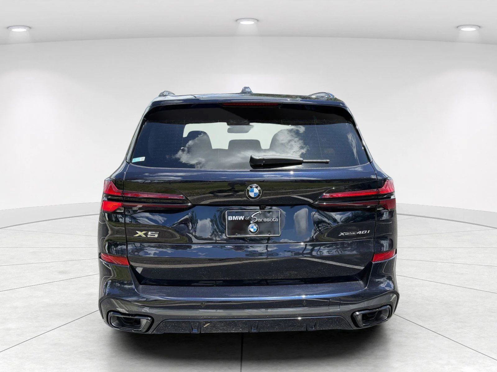 New 2026 Carbon Black Metallic BMW xDrive40i image 5