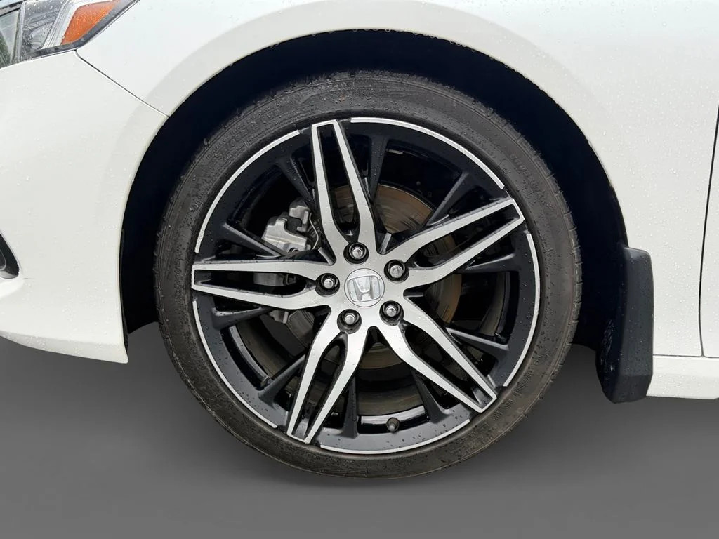 Used 2022 White Honda Touring image 16