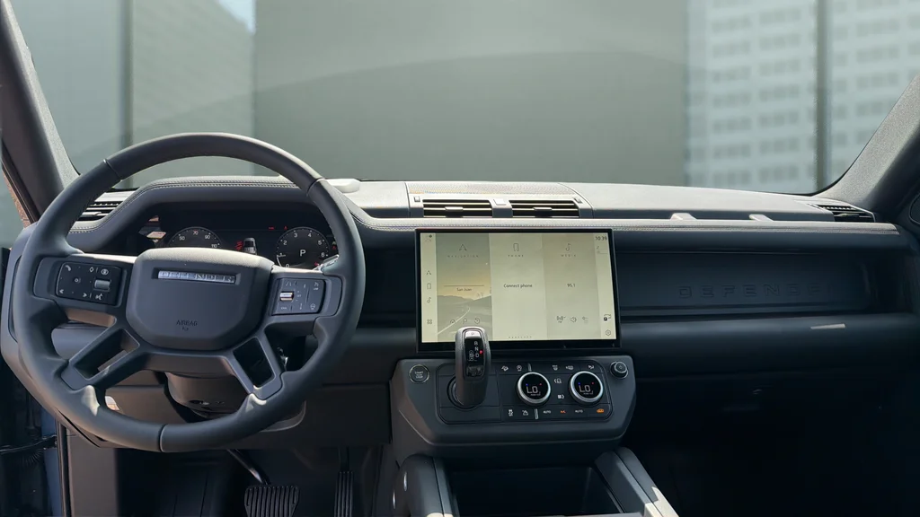 New 2026 Blue Land Rover X-Dynamic SE image 18
