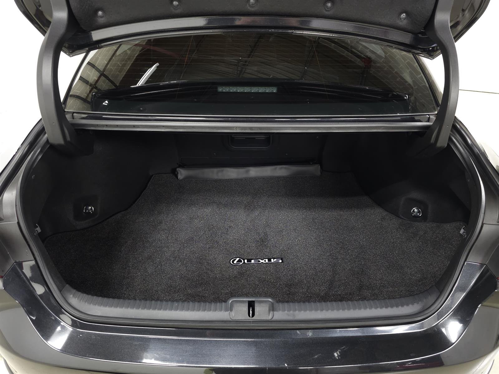 Certified Used 2024 Caviar Lexus PREMIUM image 8