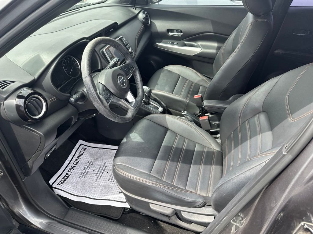 Used 2020 Gray Nissan SR image 4