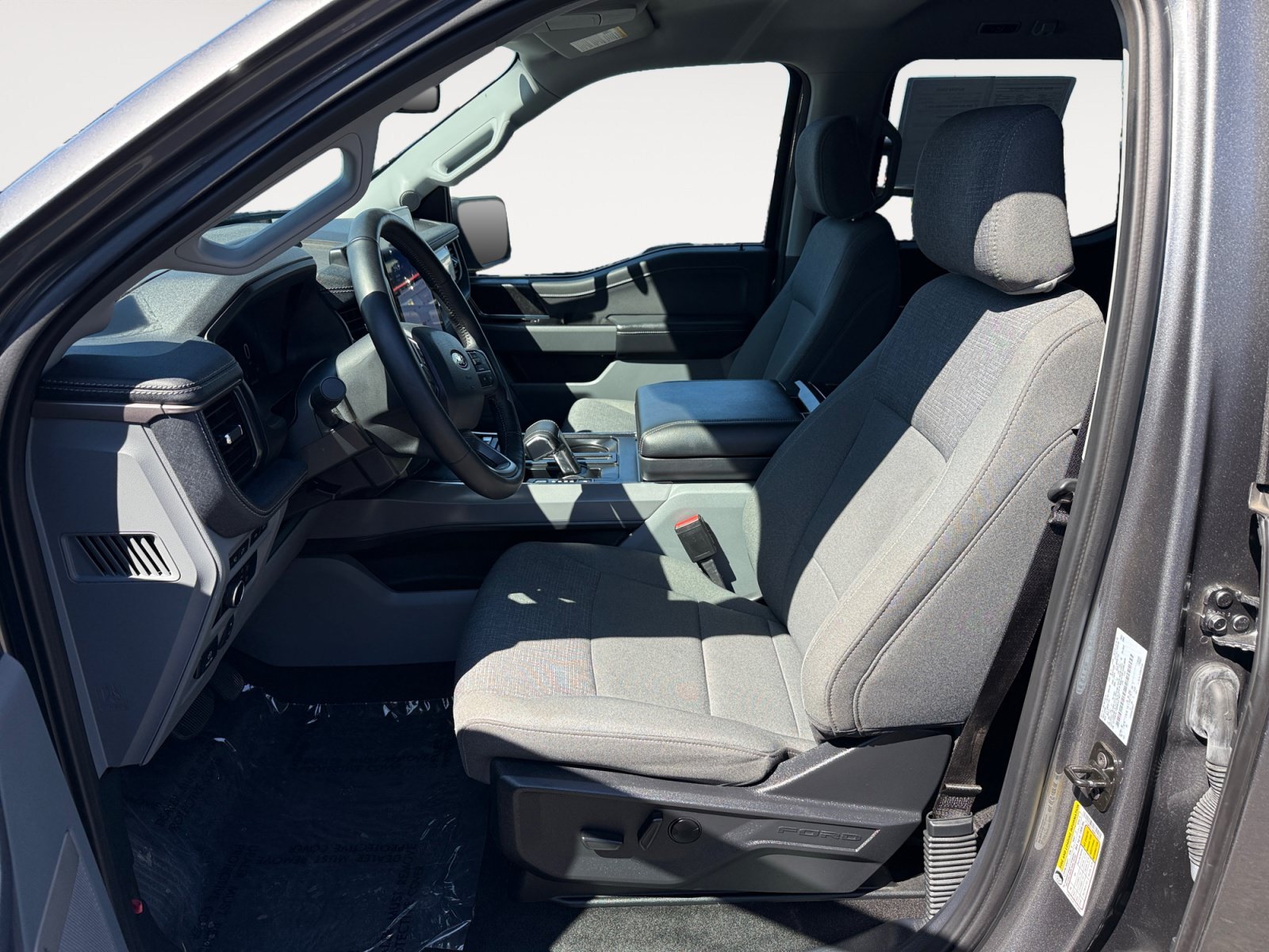 Used 2024 Gray Metallic Ford Flash image 10