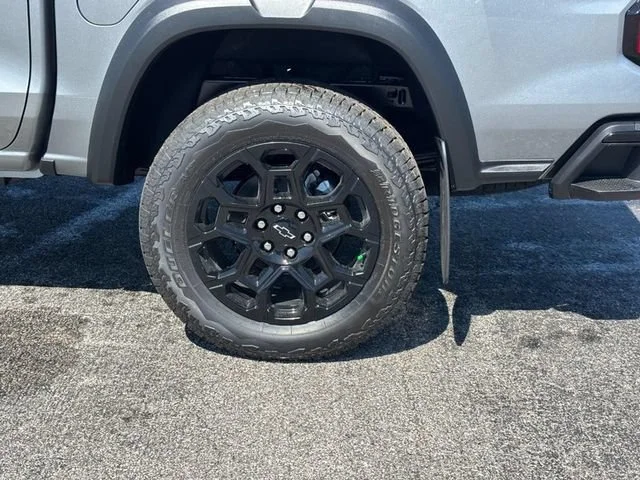New 2026 Sterling Gray Metallic Chevrolet Trail Boss image 4