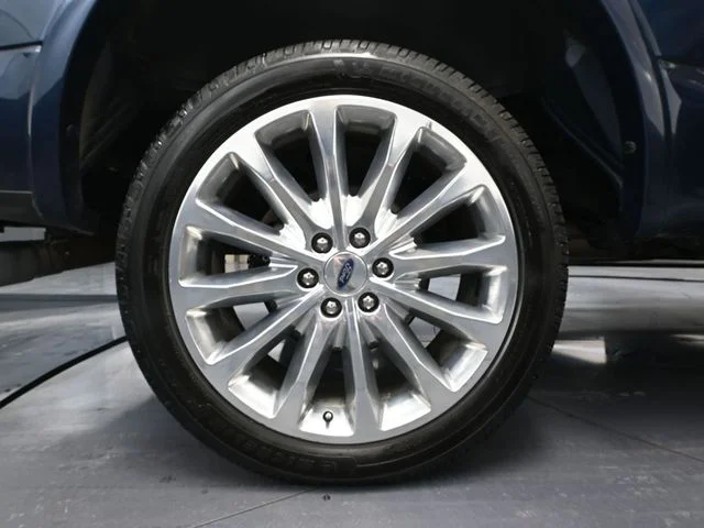 Used 2018 Blue Ford Limited image 15