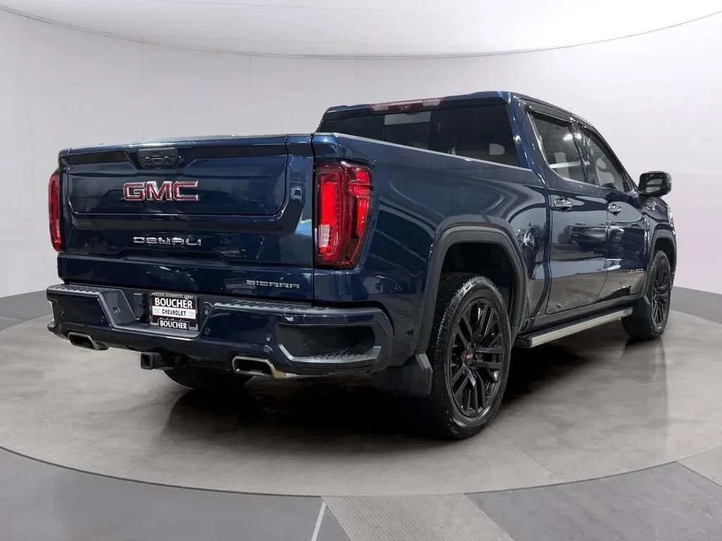Used 2022 Pacific Blue Metallic GMC Denali image 3