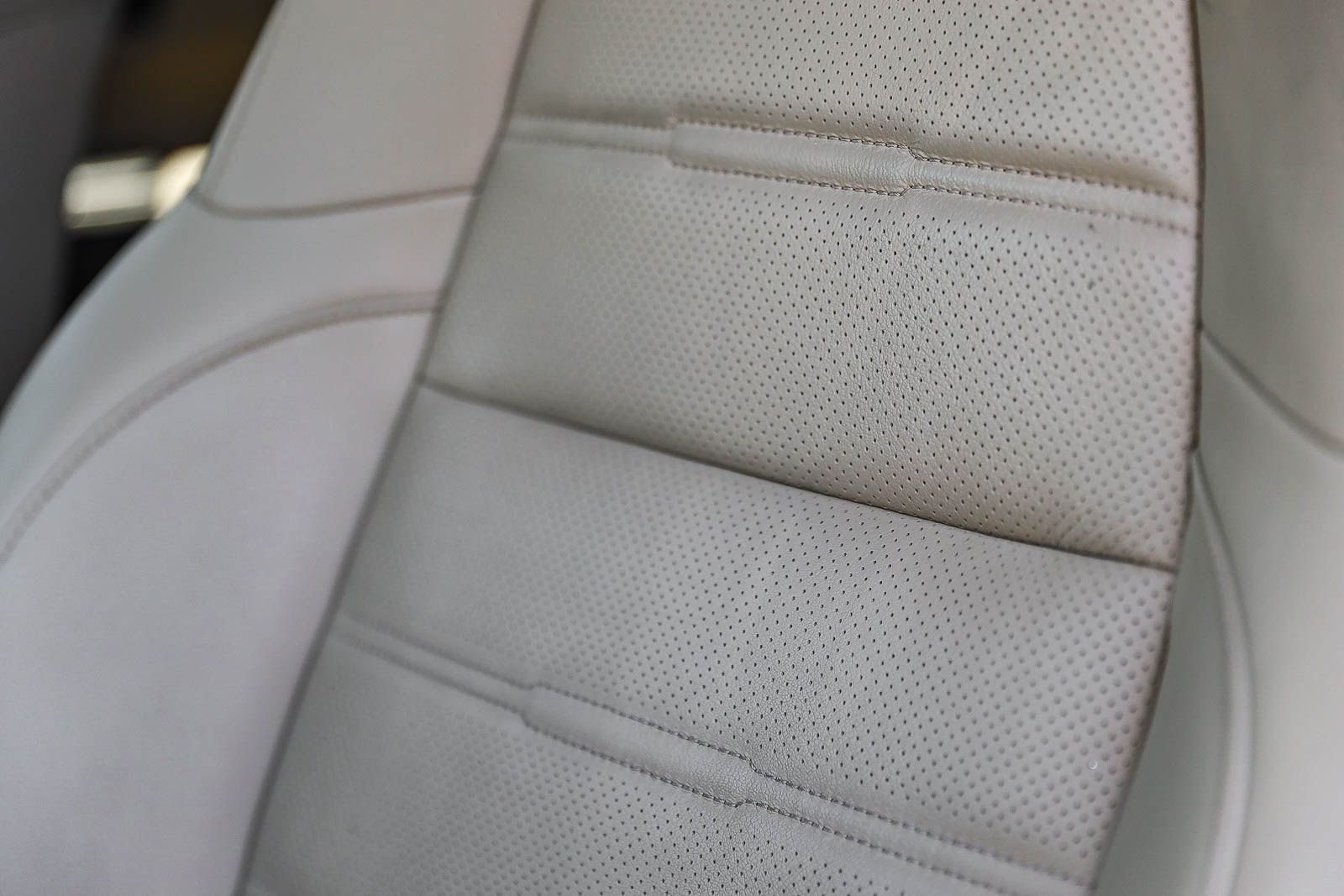 Used 2017 White Diamond Pearl Honda EX-L image 24