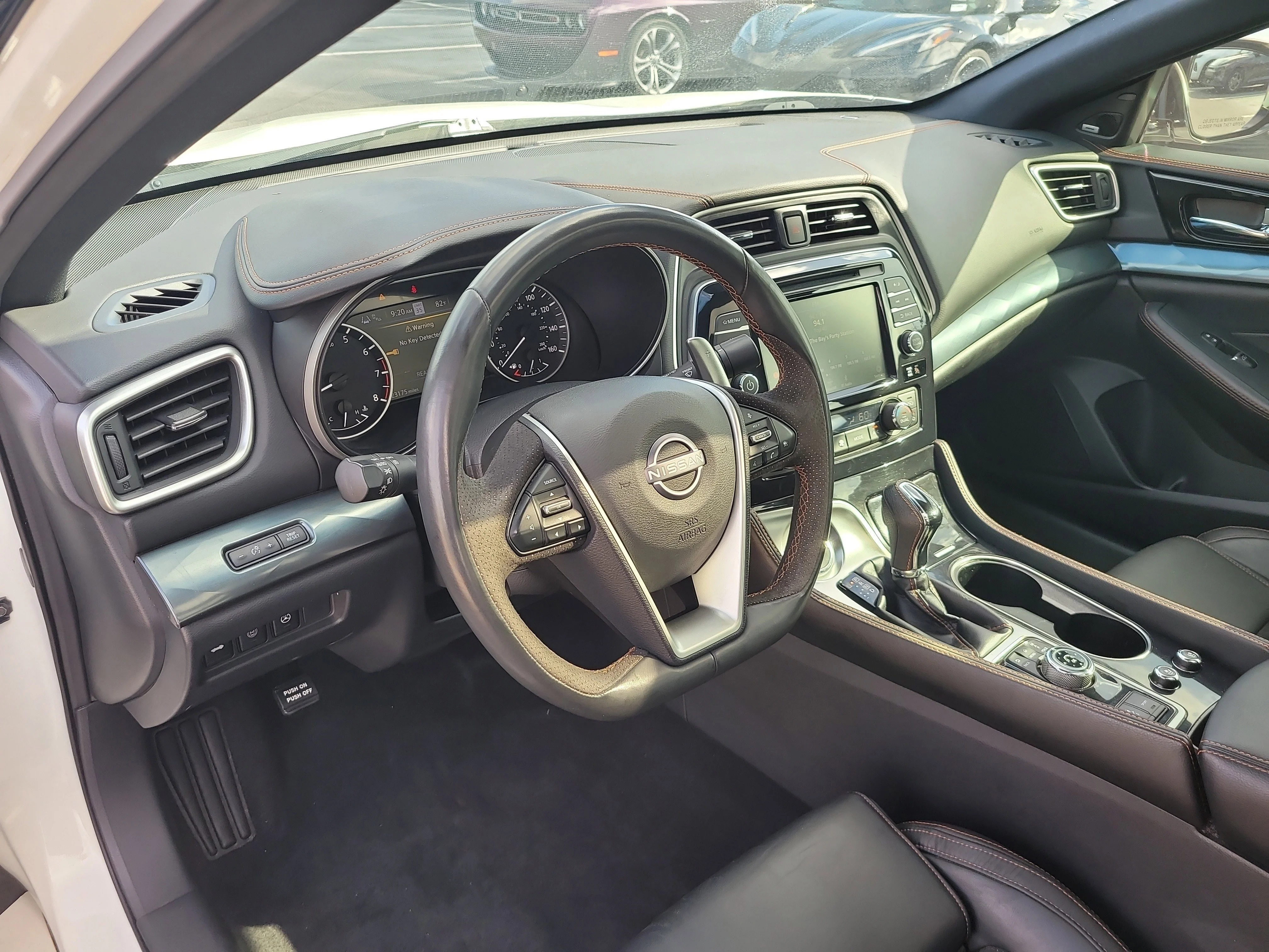 Used 2023 Pearl White Tricoat Nissan SR image 19