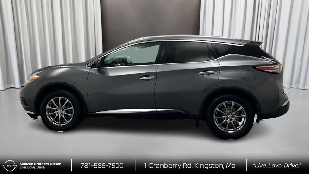Used 2016 Gray Nissan SL image 8