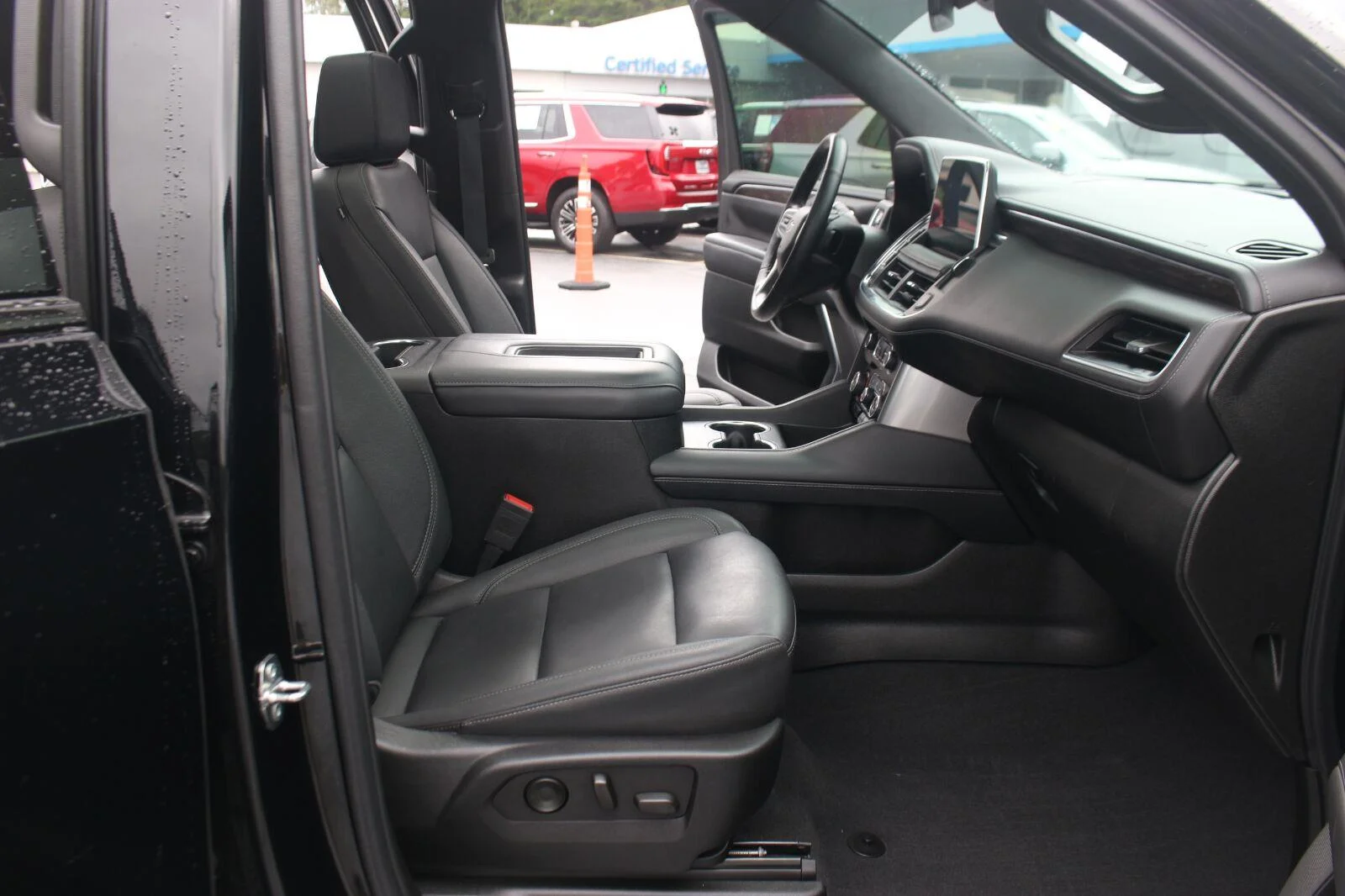 Used 2024 Black Chevrolet Z71 image 39