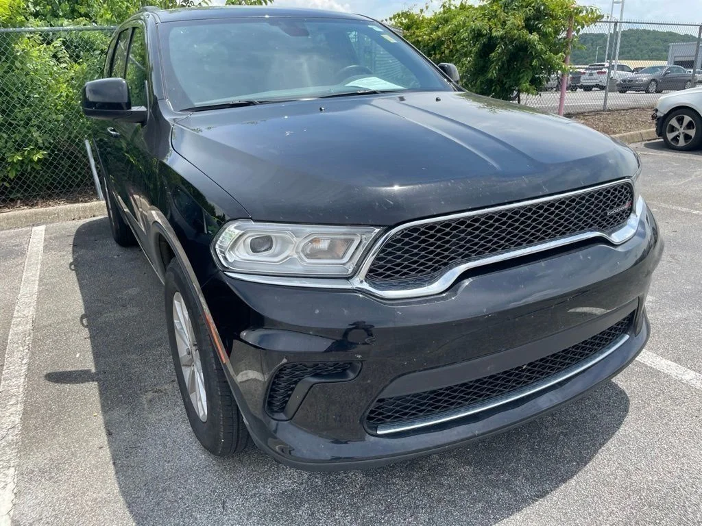 Used 2024 Black Dodge SXT image 4