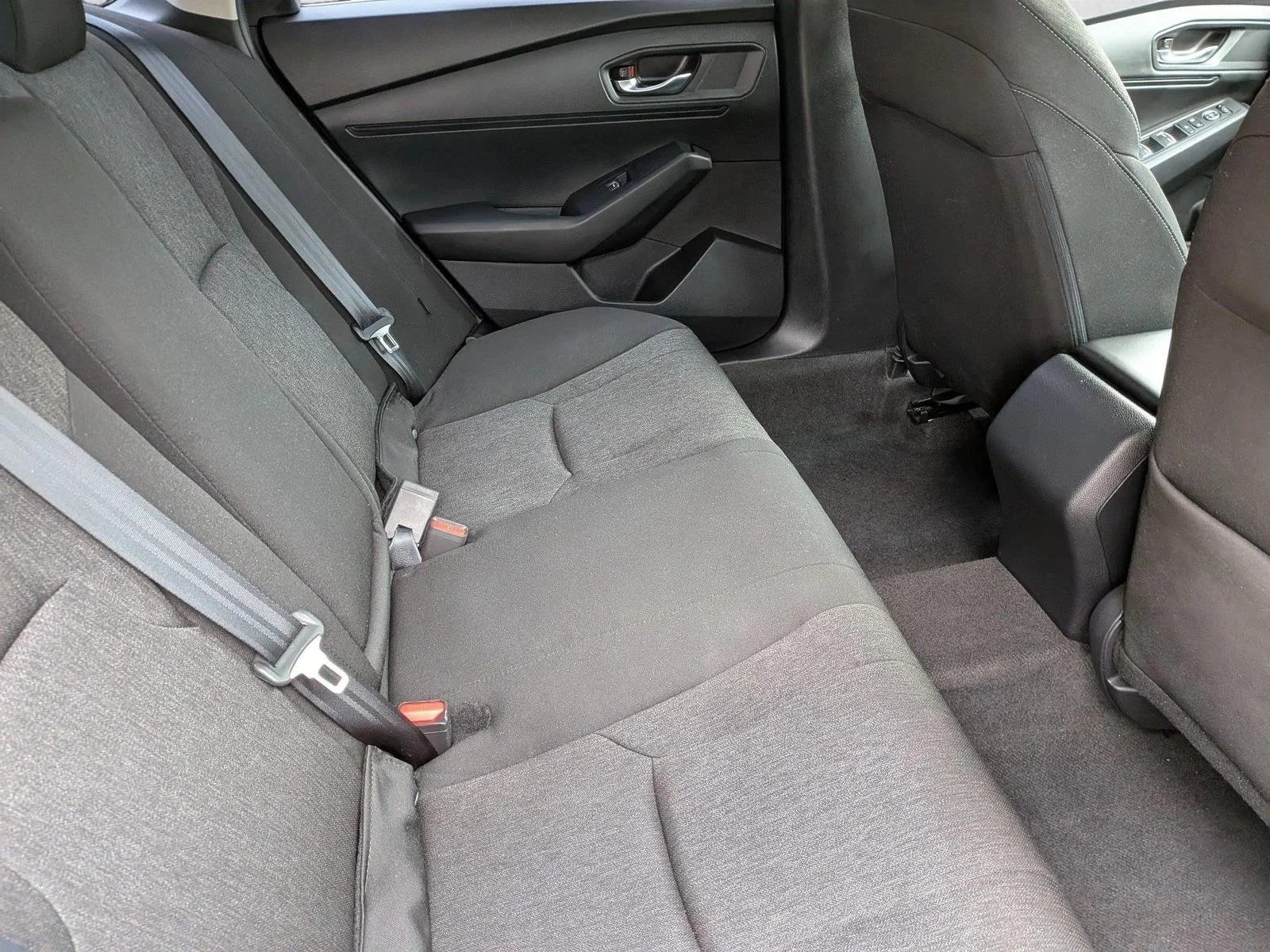 Used 2024 Platinum White Pearl Honda EX image 19