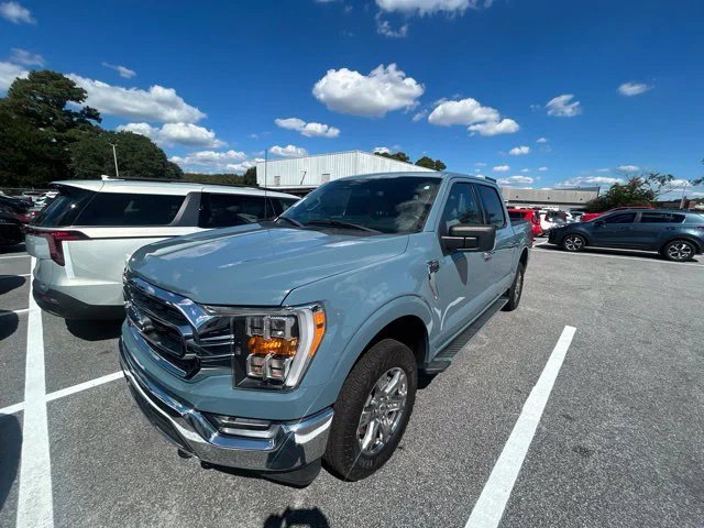 Used 2023 Blue Ford XLT image 3
