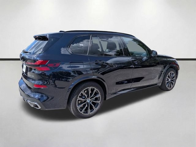 Used 2026 Carbon Black Metallic BMW xDrive40i image 4