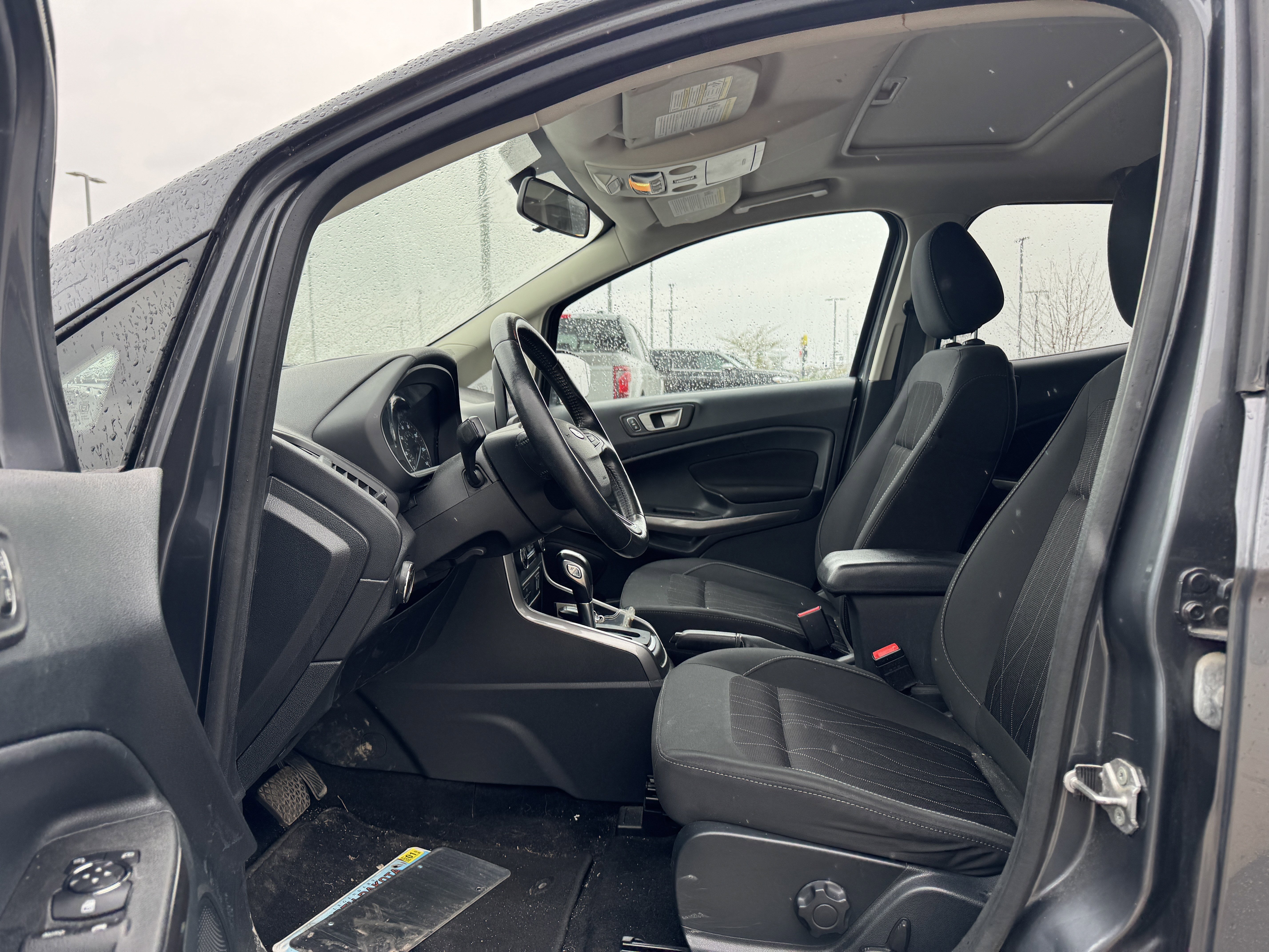 Used 2020 Smoke Metallic Ford SE image 6