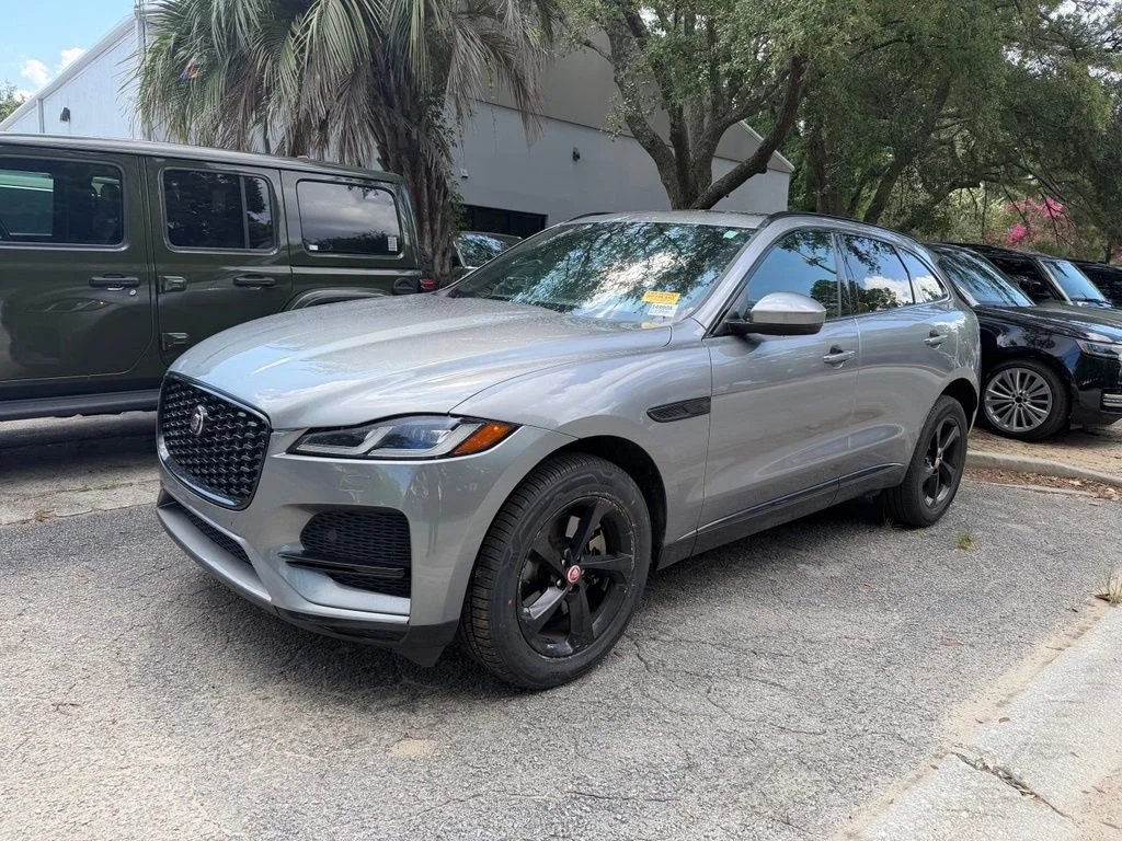 2023 Jaguar F-PACE P250 S's photo