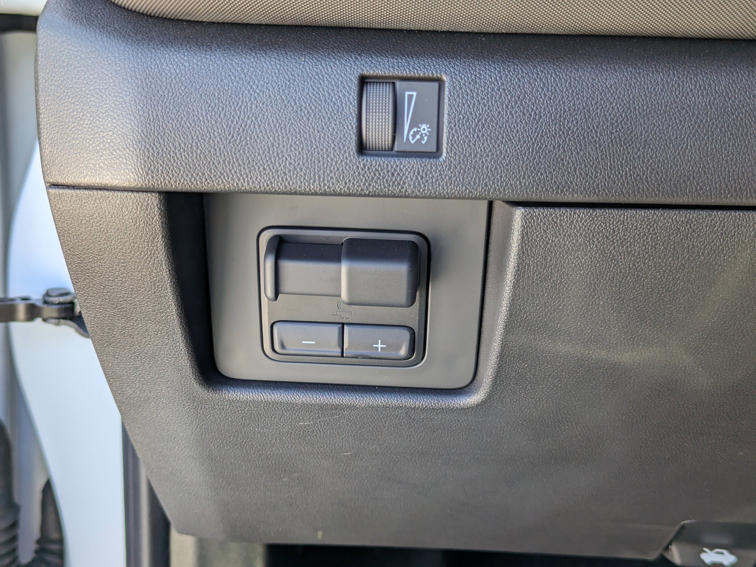 2025 Chevrolet Colorado Z71 - Photo 12