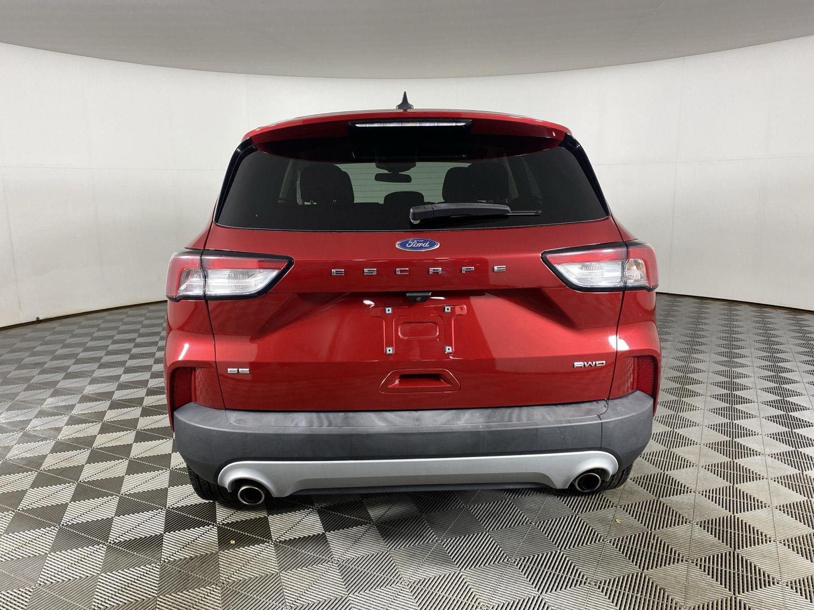 Used 2022 Rapid Red Metallic Tinted Clearcoat Ford  image 9