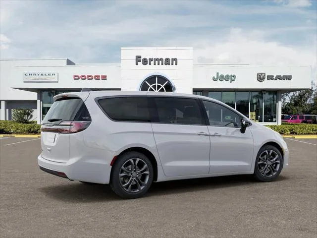 New 2026 Bright White Clear-Coat Exterior Paint Chrysler Select image 37