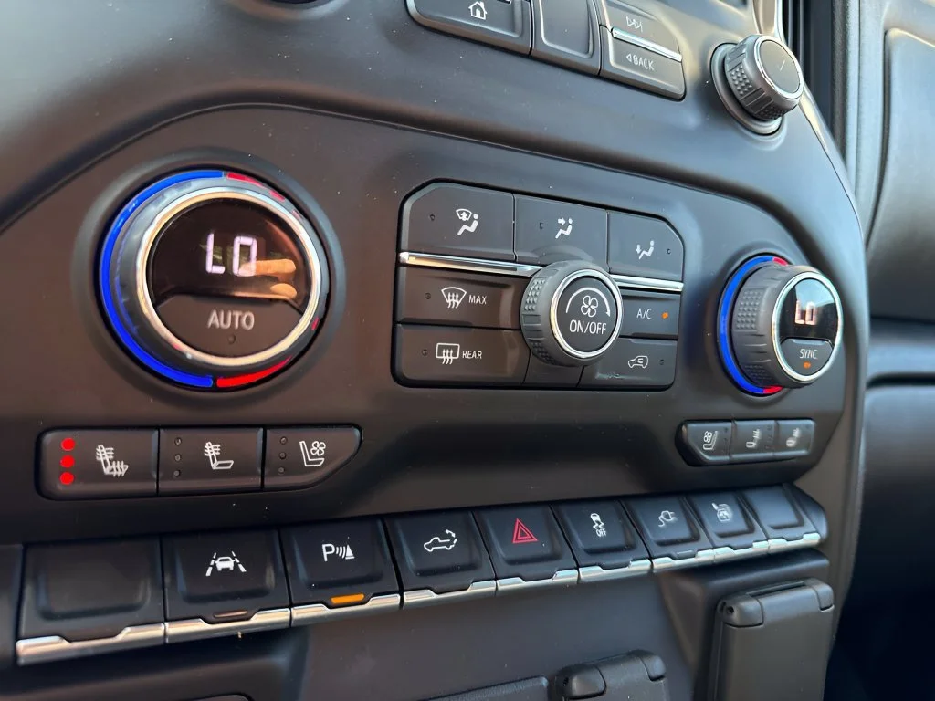 Used 2022 Black Chevrolet High Country image 26