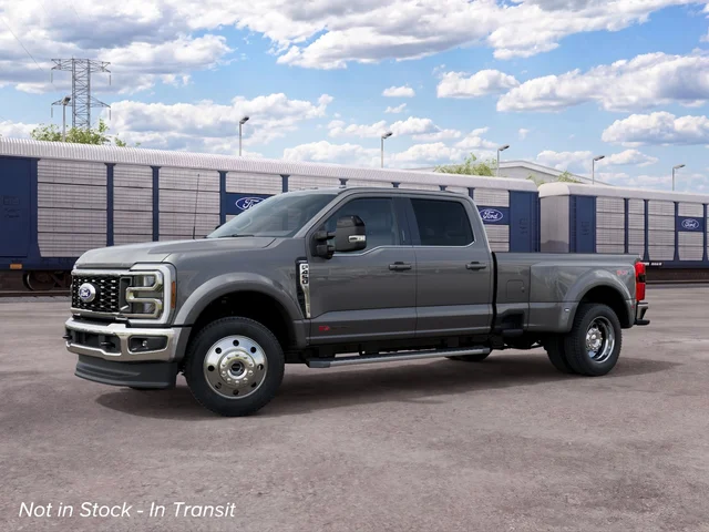 2027 Ford F-450SD F-450® Lariat®