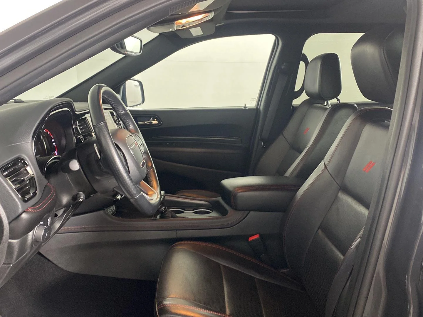 Used 2025 Vapour Grey Dodge R/T image 23
