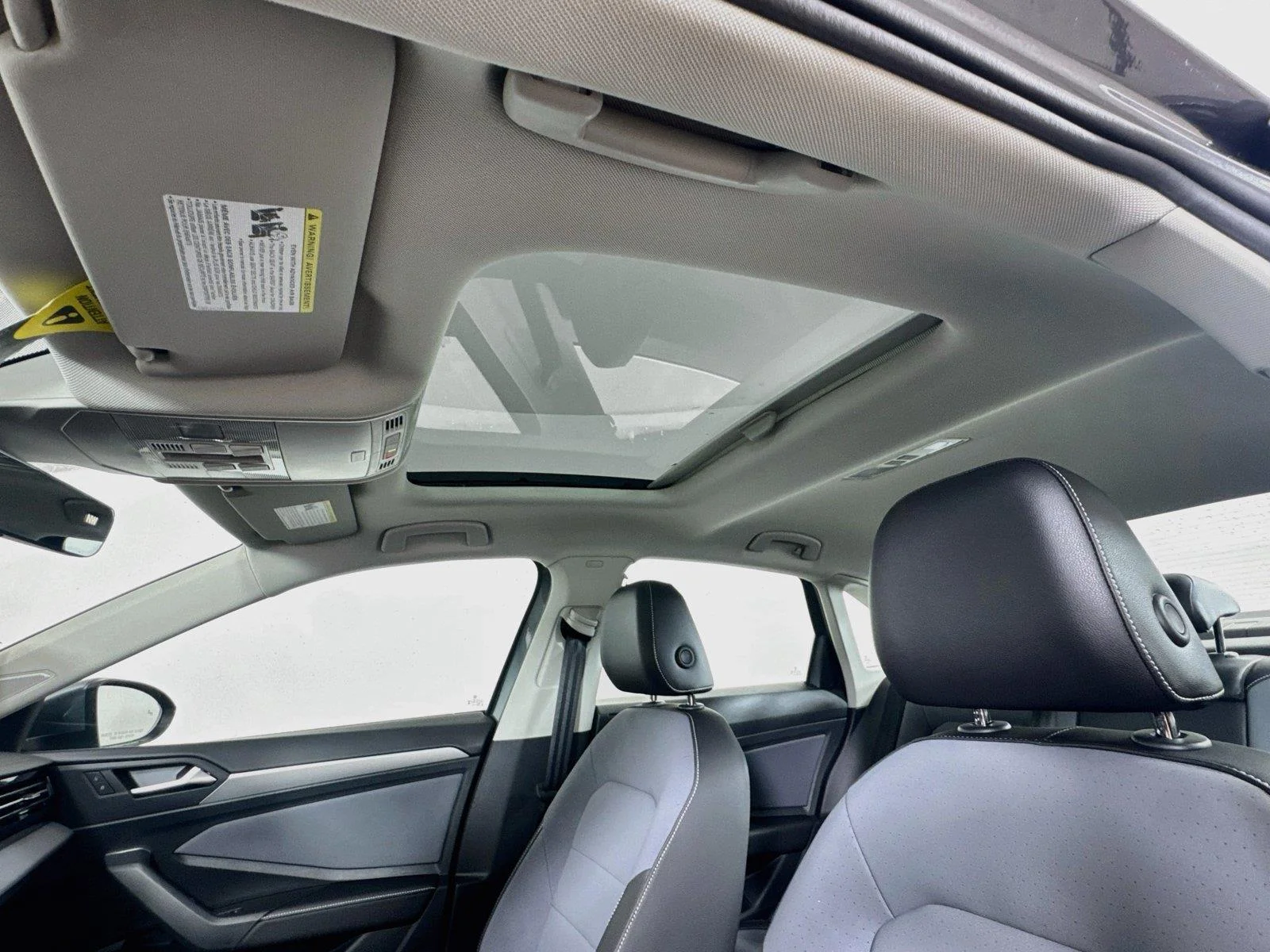 New 2027 GRAY Volkswagen SE image 21