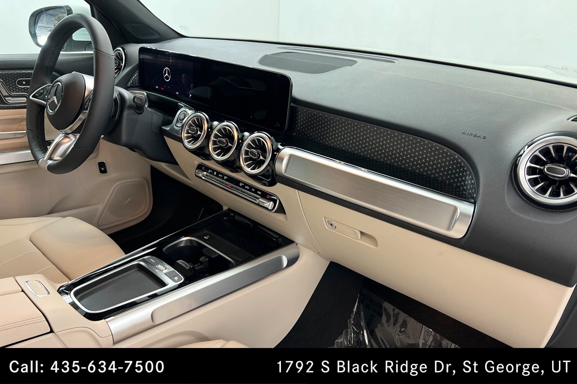 Certified Used 2026 Polar White Mercedes-Benz GLB 250 image 25