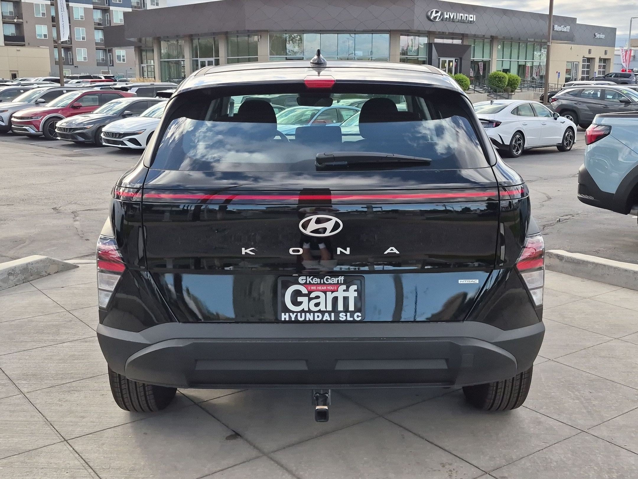 New 2026 Abyss Black Pearl Hyundai SE AWD image 4