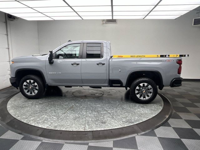 Used 2024 Slate Grey Metallic Chevrolet Custom image 3