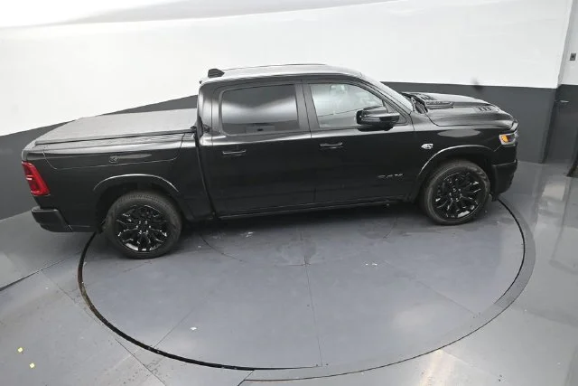 New 2026 Diamond Black Crystal Pearl-Coat Exterior Paint RAM Limited image 17