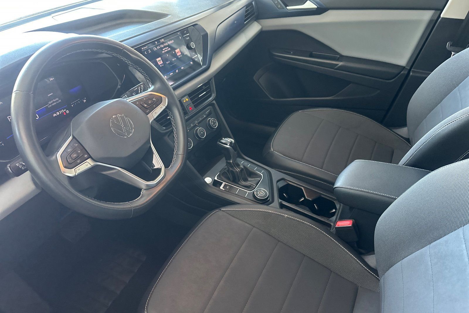 2022 Volkswagen Taos SE - Photo 10