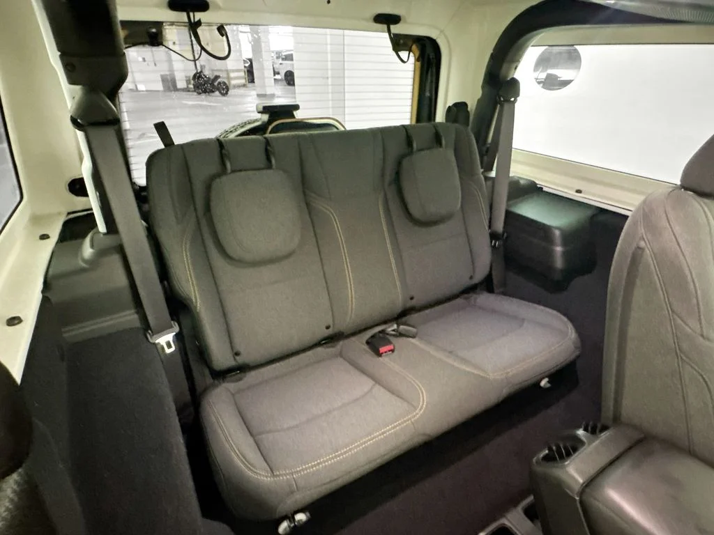 Used 2025 White Jeep Sport S image 26