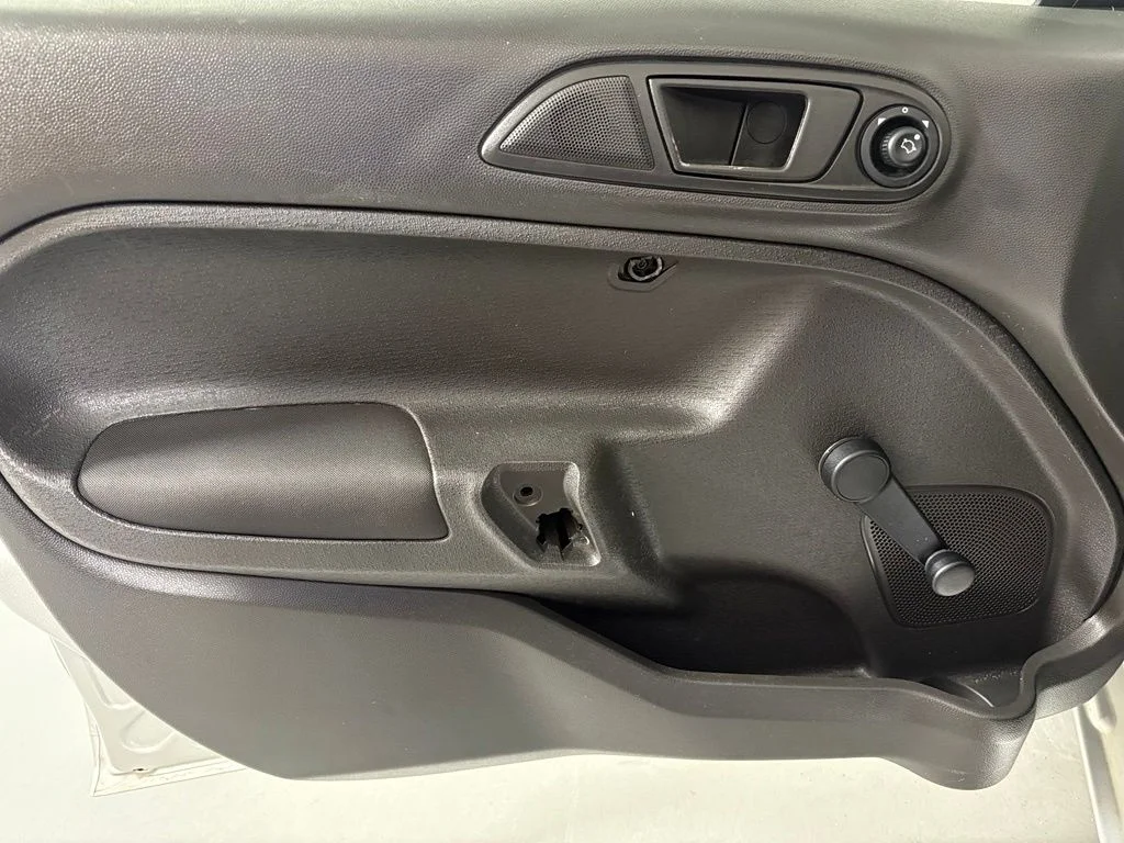 Used 2015 Silver Ford S image 13