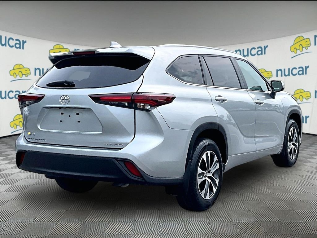 Used 2025 Silver Toyota XLE image 6
