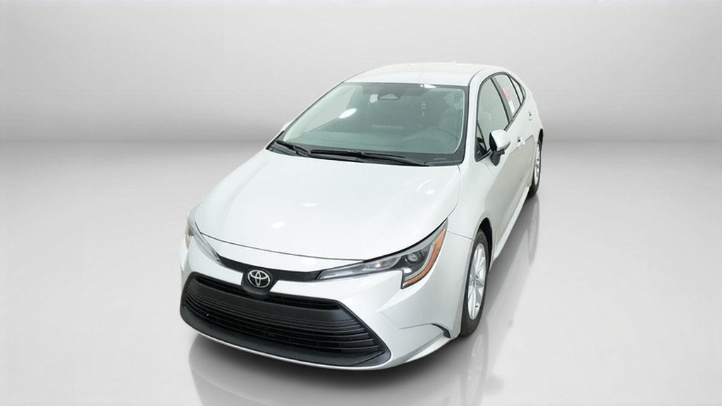 New 2027 Classic Silver Metallic Toyota LE image 10
