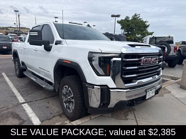 Used 2025 White GMC SLE image 3