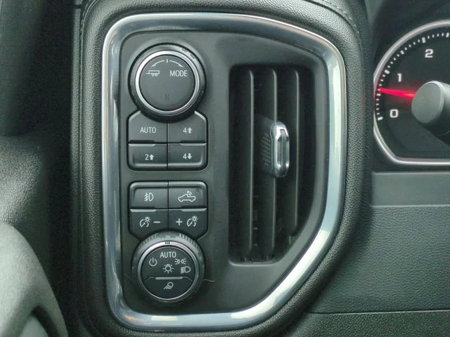 Used 2023 White Chevrolet High Country image 21