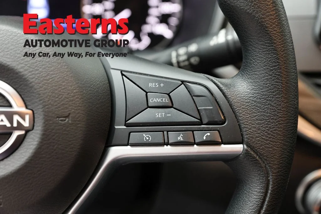 Used 2023 Black Nissan 2.5 SV image 16