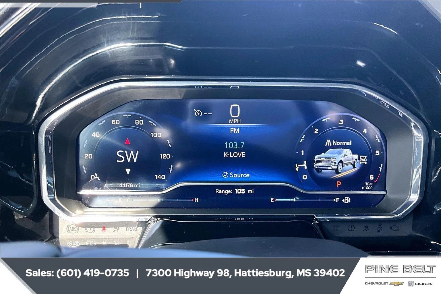 Used 2024 Summit White Chevrolet RST image 15