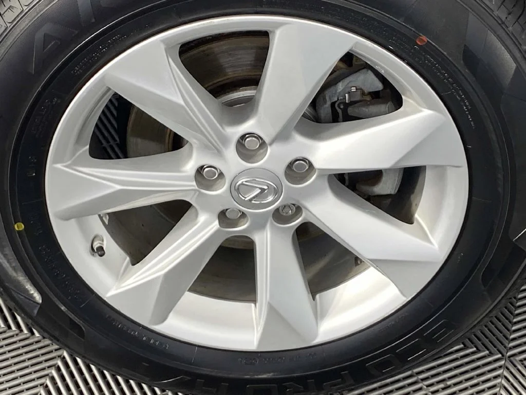 Used 2017 White Pearl Lexus 350 image 31