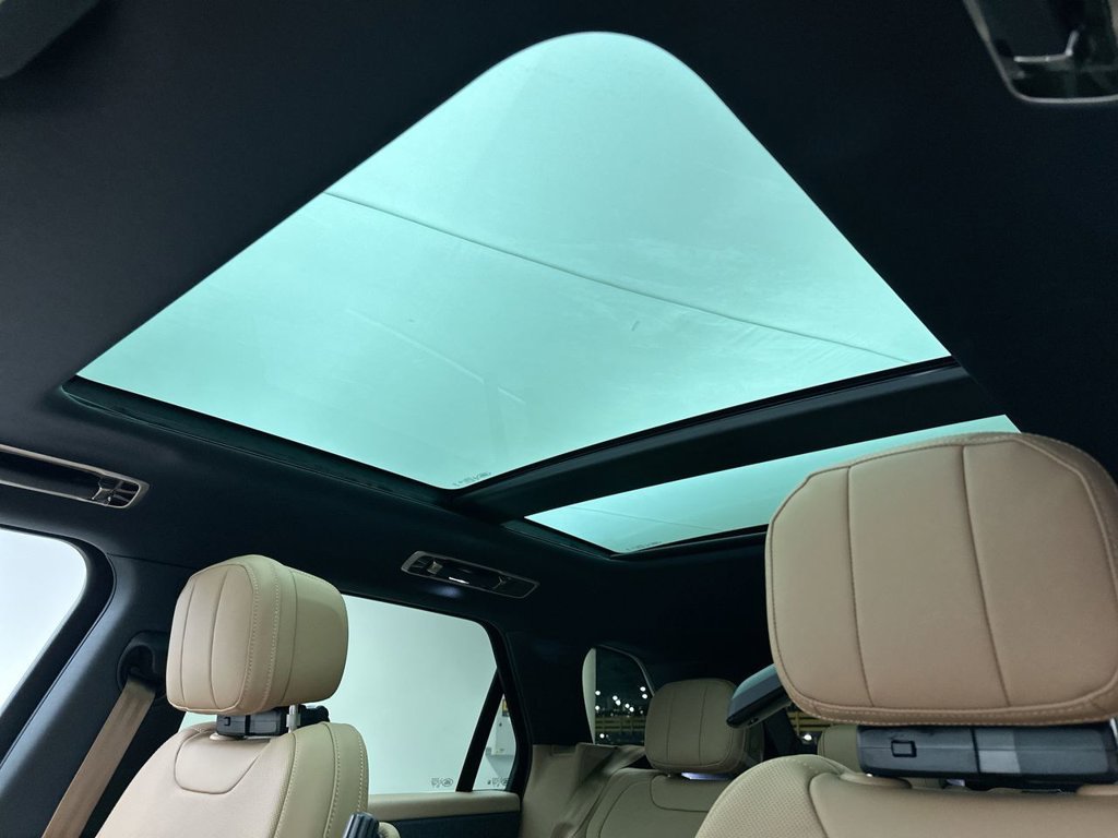 New 2027 Fuji White Land Rover SE image 11