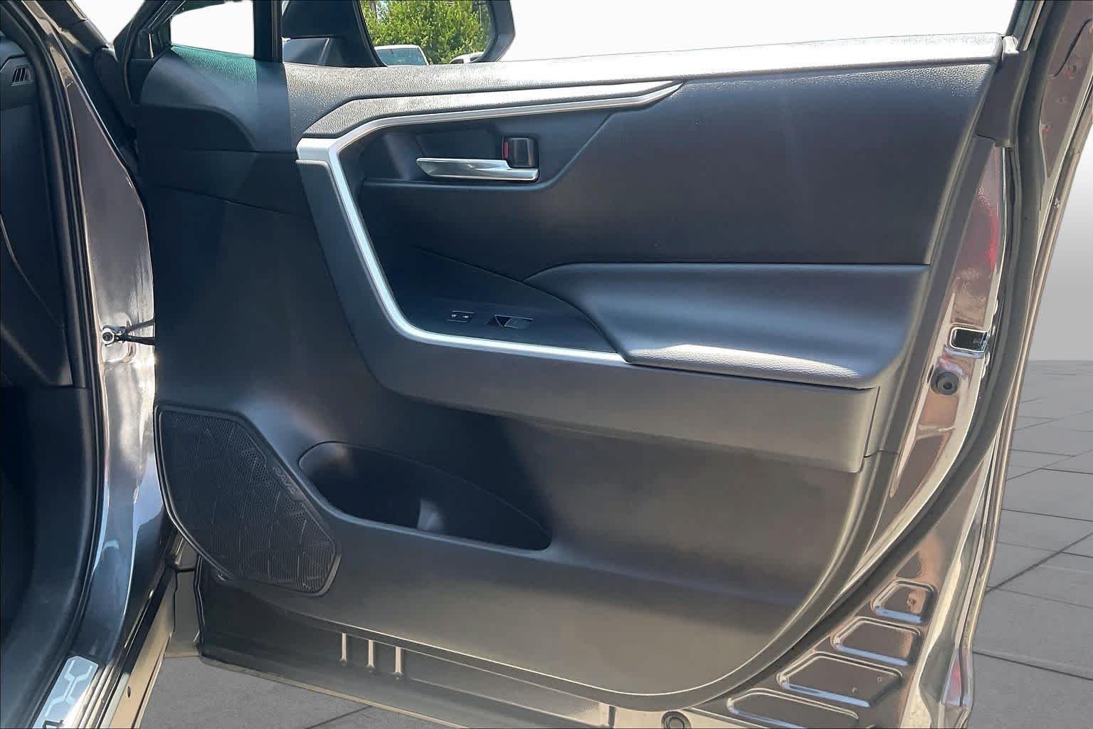 Used 2024 Magnetic Gray Metallic Toyota XLE Premium image 21