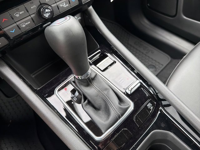 New 2026 Fathom Blue Pearl-Coat Exterior Paint Jeep Latitude image 18